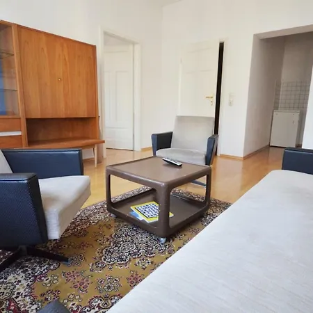 Apartment Vintage Clara- Zetkin- Park *